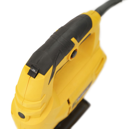 Лобзик KOLNER KJS 650V