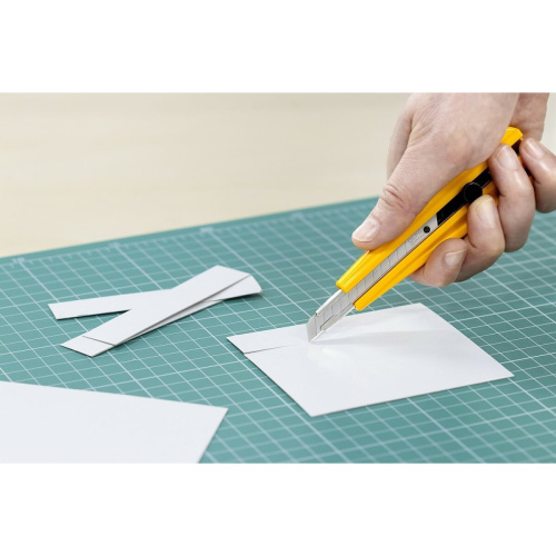 Нож Olfa OL-300 с выдвижным лезвием с фиксатором