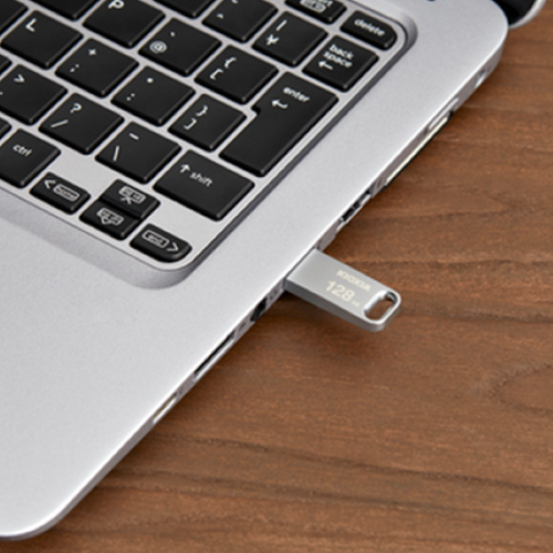 USB-флешка KIOXIA U366 LU366S128GG4 128GB USB 3.2 200МБ/с Metal