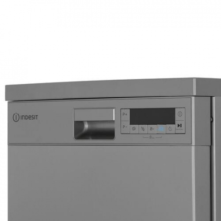 Посудомоечная машина Indesit DFS 1C67 S серебристый