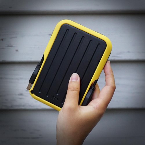 Внешний HDD Silicon Power Armor A66 (SP020TBPHD66SS3Y) 2TB, 2.5", USB 3.2, Желтый