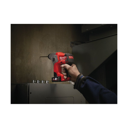 Перфоратор Milwaukee M12 Fuel CH-402C (4933441475) 2 АКБ +ЗУ